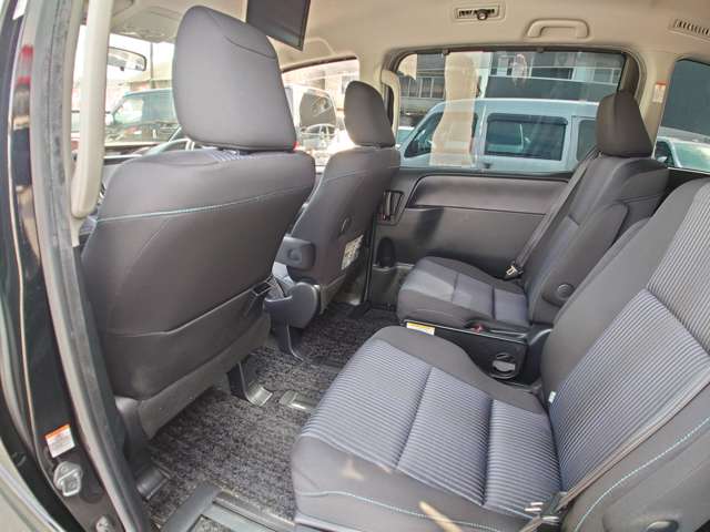 トヨタ ヴォクシー ２．０ ＺＳ H26年 (中国) 99