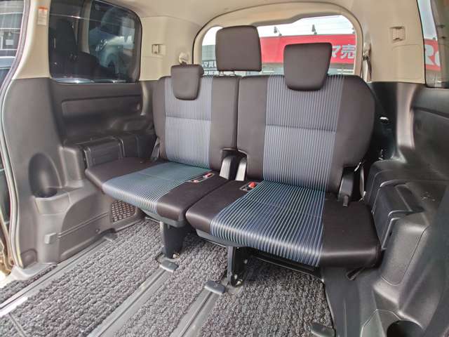 トヨタ ヴォクシー ２．０ ＺＳ H26年 (中国) 99