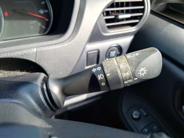 トヨタ ヴォクシー ２．０ ＺＳ H26年 (中国) 99