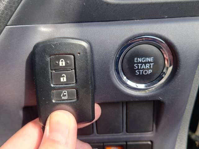 トヨタ ヴォクシー ２．０ ＺＳ H26年 (中国) 99