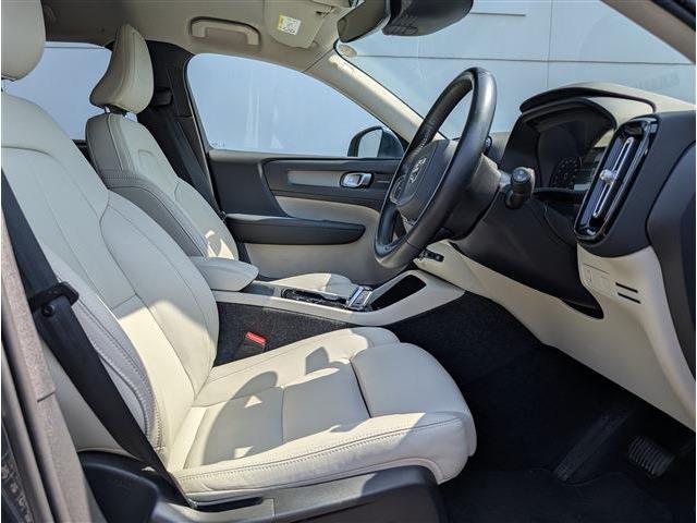 ボルボ ＸＣ４０ Ｔ４ ＡＷＤ インスクリプション ４ＷＤ R2年 (東北) 99