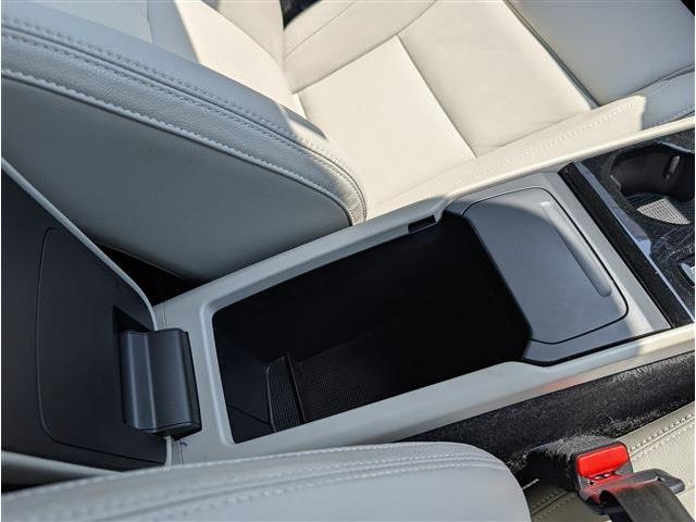 ボルボ ＸＣ４０ Ｔ４ ＡＷＤ インスクリプション ４ＷＤ R2年 (東北) 99