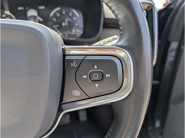 ボルボ ＸＣ４０ Ｔ４ ＡＷＤ インスクリプション ４ＷＤ R2年 (東北) 99