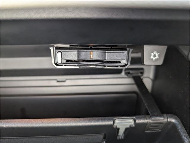 ボルボ ＸＣ４０ Ｔ４ ＡＷＤ インスクリプション ４ＷＤ R2年 (東北) 99