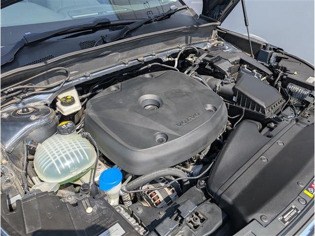 ボルボ ＸＣ４０ Ｔ４ ＡＷＤ インスクリプション ４ＷＤ R2年 (東北) 99