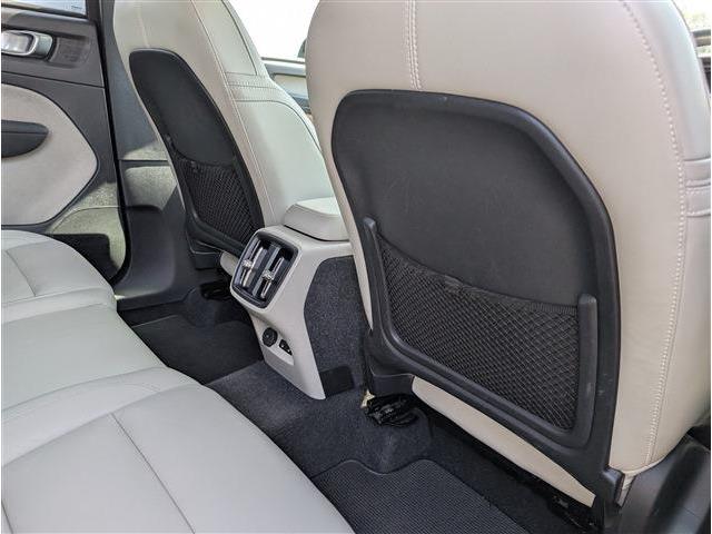 ボルボ ＸＣ４０ Ｔ４ ＡＷＤ インスクリプション ４ＷＤ R2年 (東北) 99