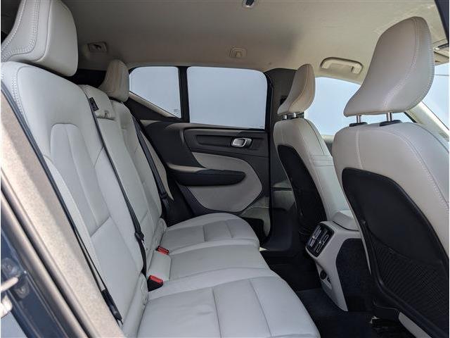 ボルボ ＸＣ４０ Ｔ４ ＡＷＤ インスクリプション ４ＷＤ R2年 (東北) 99