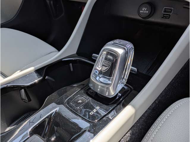 ボルボ ＸＣ４０ Ｔ４ ＡＷＤ インスクリプション ４ＷＤ R2年 (東北) 99