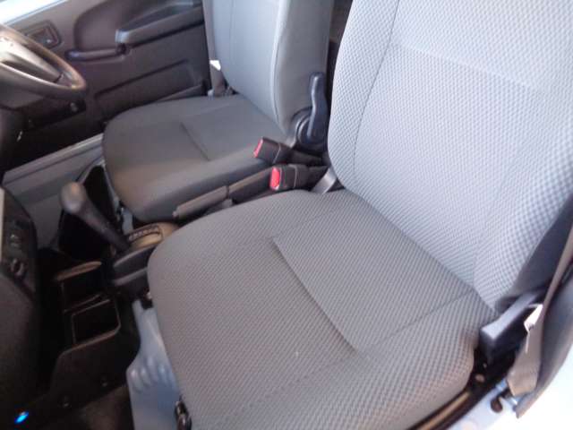 ダイハツ ハイゼットトラック ６６０ ジャンボ ＳＡＩＩＩＴ ３方開 ４ＷＤ R2年 () 99