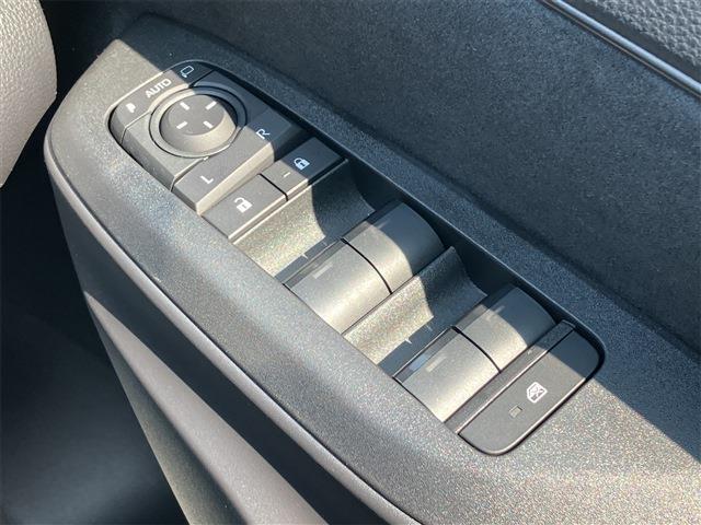 トヨタ ヤリスクロス　ハイブリッド １．５ ハイブリッド Ｚ R6年 (東海) 99