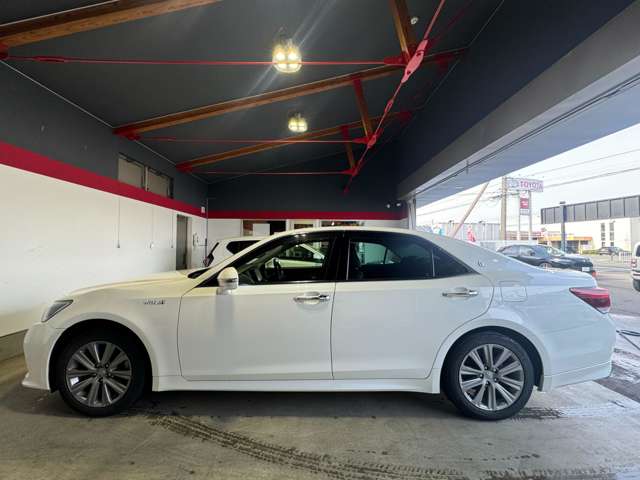 トヨタ クラウン　ハイブリッド ハイブリッド ２．５ Ｓ ＦＯＵＲ ４ＷＤ Ｊフロンティア リミテッド H30年 (東北) 99