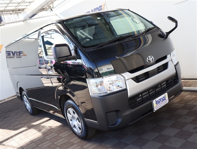 トヨタ ハイエースバン ２．０ ＤＸ ロング R5年 (関東) 99