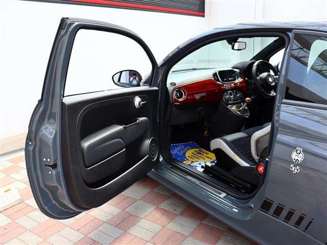 アバルト ５９５ コンペティツィオーネパフォーマンスＰＩＩ H30年 (関東) 99