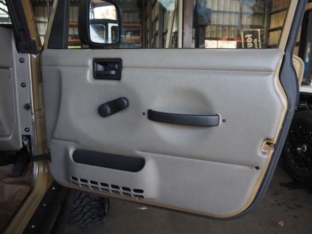 ジープ ラングラー サハラ ハードトップ ４ＷＤ H16年 (関東) 99