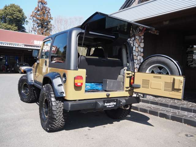 ジープ ラングラー サハラ ハードトップ ４ＷＤ H16年 (関東) 99