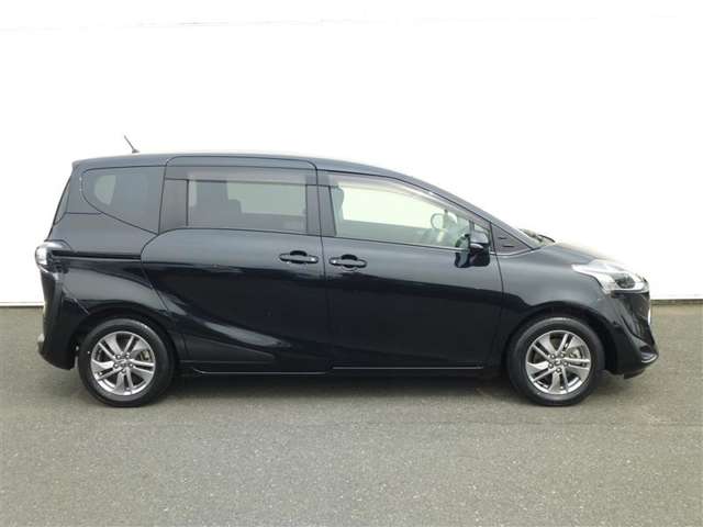 トヨタ シエンタ　ハイブリッド ハイブリッド １．５ Ｇ セーフティ エディションＩＩ R4年 (東北) 99