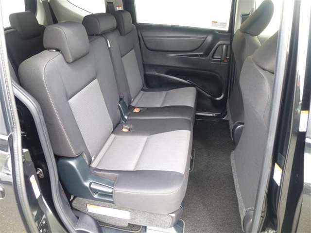 トヨタ シエンタ　ハイブリッド ハイブリッド １．５ Ｇ セーフティ エディションＩＩ R4年 (東北) 99