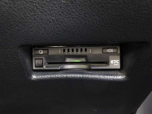 トヨタ シエンタ　ハイブリッド ハイブリッド １．５ Ｇ セーフティ エディションＩＩ R4年 (東北) 99