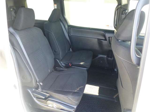 トヨタ ノア １．８ ハイブリッド Ｇ R1年 (東北) 99