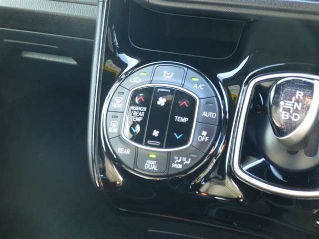 トヨタ ノア １．８ ハイブリッド Ｇ R1年 (東北) 99