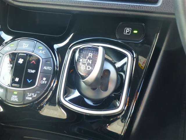 トヨタ ノア １．８ ハイブリッド Ｇ R1年 (東北) 99