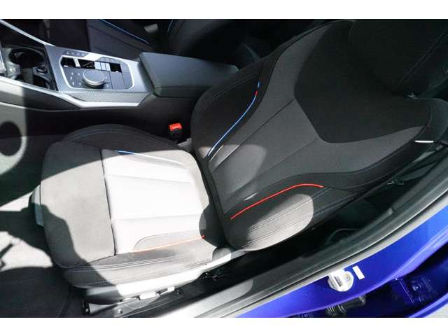 ＢＭＷ ３シリーズ ３１８ｉ　Ｍスポーツ R6年 (近畿) 99