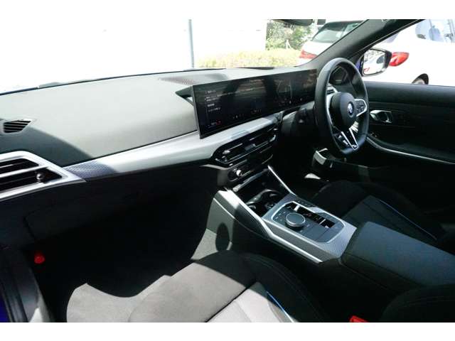 ＢＭＷ ３シリーズ ３１８ｉ　Ｍスポーツ R6年 (近畿) 99