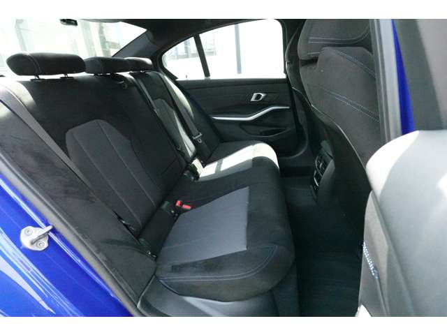 ＢＭＷ ３シリーズ ３１８ｉ　Ｍスポーツ R6年 (近畿) 99