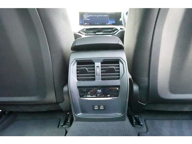 ＢＭＷ ３シリーズ ３１８ｉ　Ｍスポーツ R6年 (近畿) 99