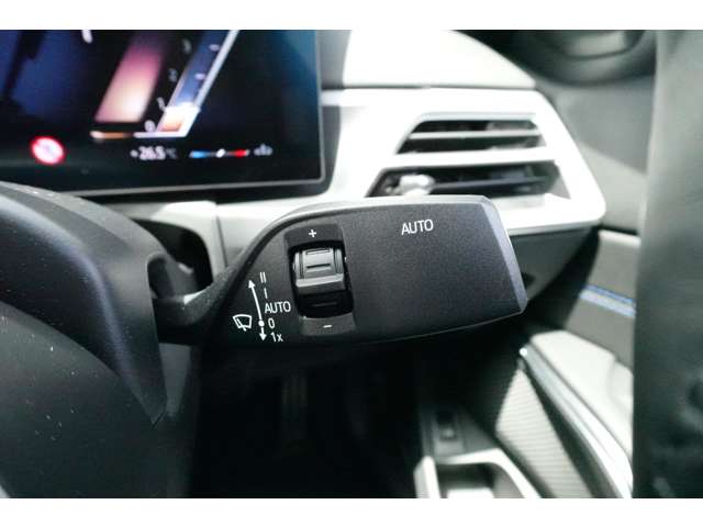 ＢＭＷ ３シリーズ ３１８ｉ　Ｍスポーツ R6年 (近畿) 99