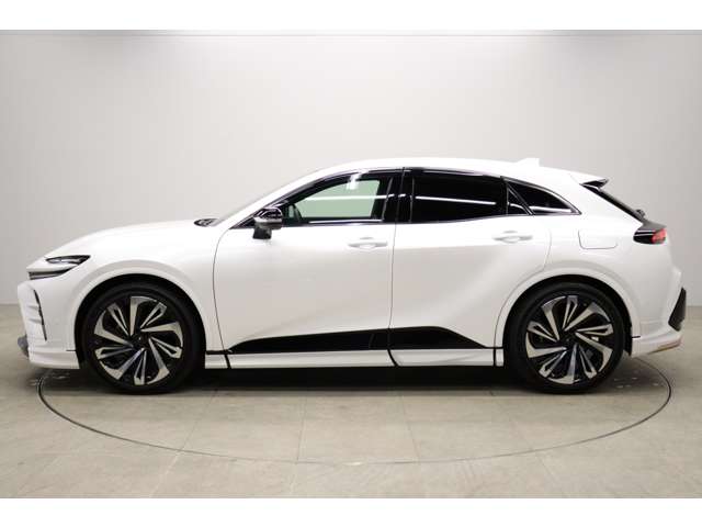 トヨタ クラウン　スポーツ　ハイブリッド ２．５ Ｚ Ｅ－ＦＯＵＲ ４ＷＤ R6年 (東海) 99