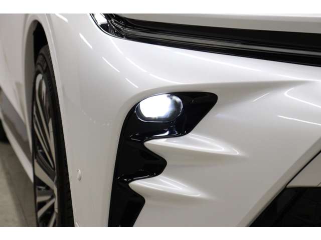 トヨタ クラウン　スポーツ　ハイブリッド ２．５ Ｚ Ｅ－ＦＯＵＲ ４ＷＤ R6年 (東海) 99