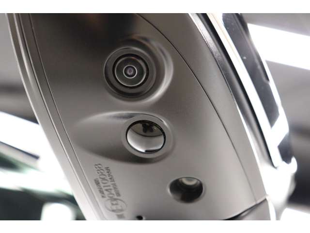 トヨタ クラウン　スポーツ　ハイブリッド ２．５ Ｚ Ｅ－ＦＯＵＲ ４ＷＤ R6年 (東海) 99