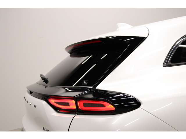 トヨタ クラウン　スポーツ　ハイブリッド ２．５ Ｚ Ｅ－ＦＯＵＲ ４ＷＤ R6年 (東海) 99