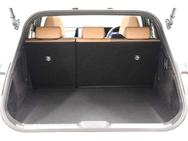 トヨタ クラウン　スポーツ　ハイブリッド ２．５ Ｚ Ｅ－ＦＯＵＲ ４ＷＤ R6年 (東海) 99