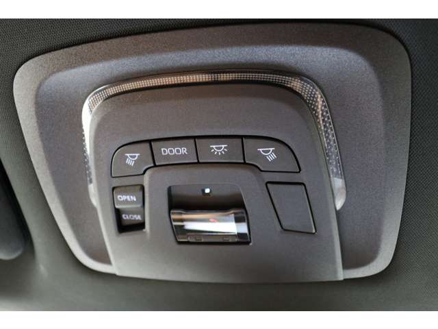 トヨタ クラウン　スポーツ　ハイブリッド ２．５ Ｚ Ｅ－ＦＯＵＲ ４ＷＤ R6年 (東海) 99