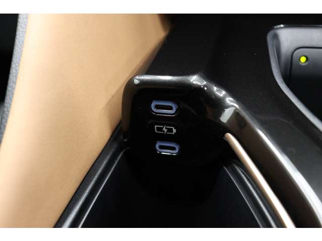 トヨタ クラウン　スポーツ　ハイブリッド ２．５ Ｚ Ｅ－ＦＯＵＲ ４ＷＤ R6年 (東海) 99