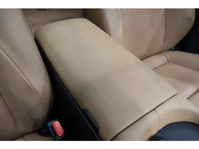 トヨタ クラウン　スポーツ　ハイブリッド ２．５ Ｚ Ｅ－ＦＯＵＲ ４ＷＤ R6年 (東海) 99