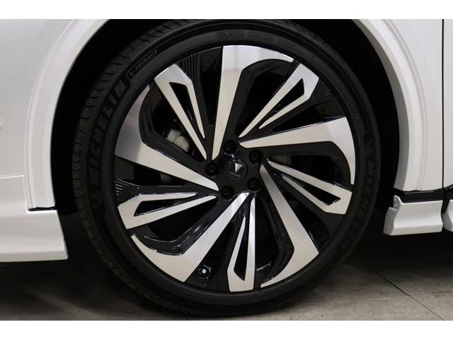 トヨタ クラウン　スポーツ　ハイブリッド ２．５ Ｚ Ｅ－ＦＯＵＲ ４ＷＤ R6年 (東海) 99