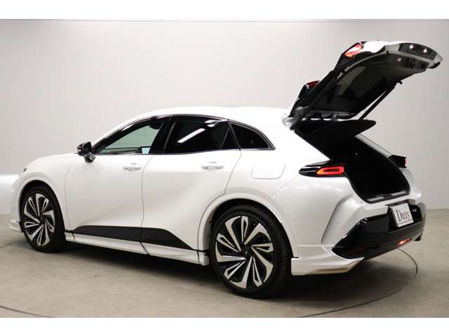 トヨタ クラウン　スポーツ　ハイブリッド ２．５ Ｚ Ｅ－ＦＯＵＲ ４ＷＤ R6年 (東海) 99