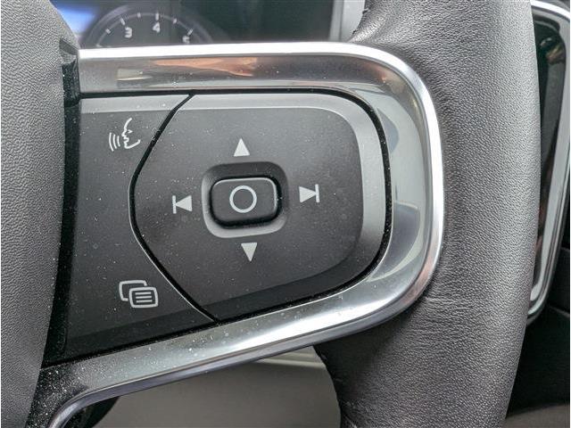 ボルボ ＸＣ４０ Ｂ４ ＡＷＤ インスクリプション ４ＷＤ R2年 (東北) 99