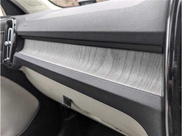 ボルボ ＸＣ４０ Ｂ４ ＡＷＤ インスクリプション ４ＷＤ R2年 (東北) 99