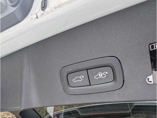 ボルボ ＸＣ４０ Ｂ４ ＡＷＤ インスクリプション ４ＷＤ R2年 (東北) 99