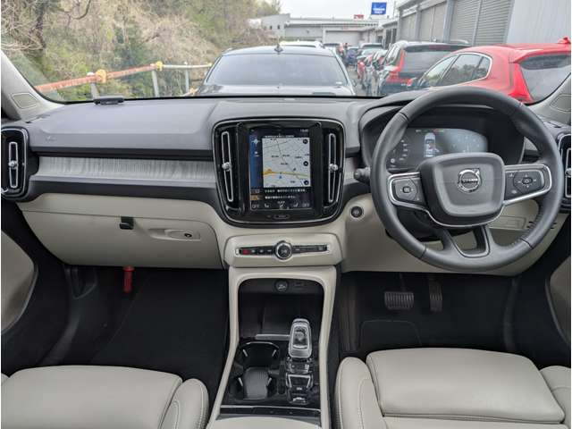 ボルボ ＸＣ４０ Ｂ４ ＡＷＤ インスクリプション ４ＷＤ R2年 (東北) 99