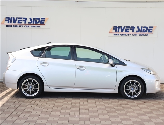 トヨタ プリウス １．８ Ｓ H25年 (関東) 99