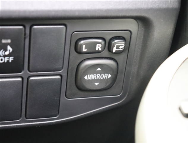 トヨタ プリウス １．８ Ｓ H25年 (関東) 99