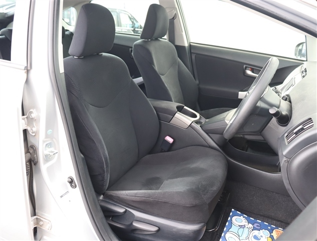 トヨタ プリウス １．８ Ｓ H25年 (関東) 99