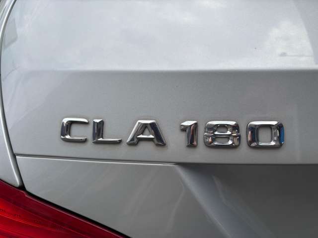 メルセデスベンツ ＣＬＡシューティングブレーク ＣＬＡ１８０　スポーツ H28年 (関東) 99
