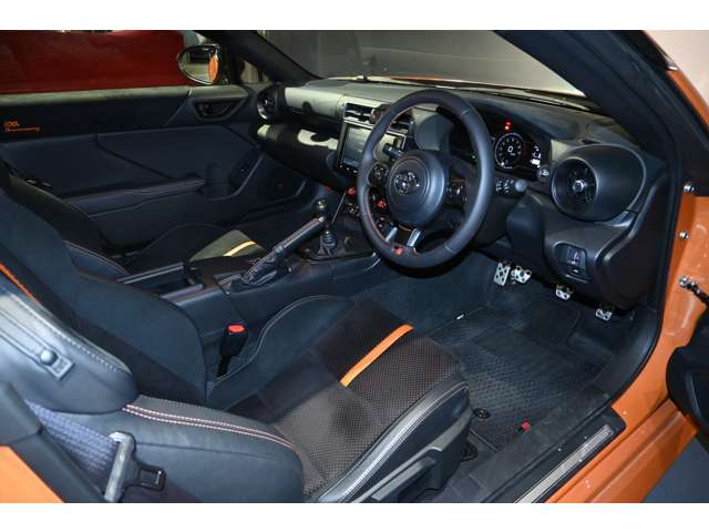 トヨタ ＧＲ８６ ２．４ ＲＺ １０ＴＨ アニバーサリー リミテッド R5年 (関東) 99