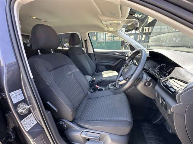 フォルクスワーゲン Ｔ－ＣＲＯＳＳ ＴＳＩ アクティブ R4年 (東海) 99